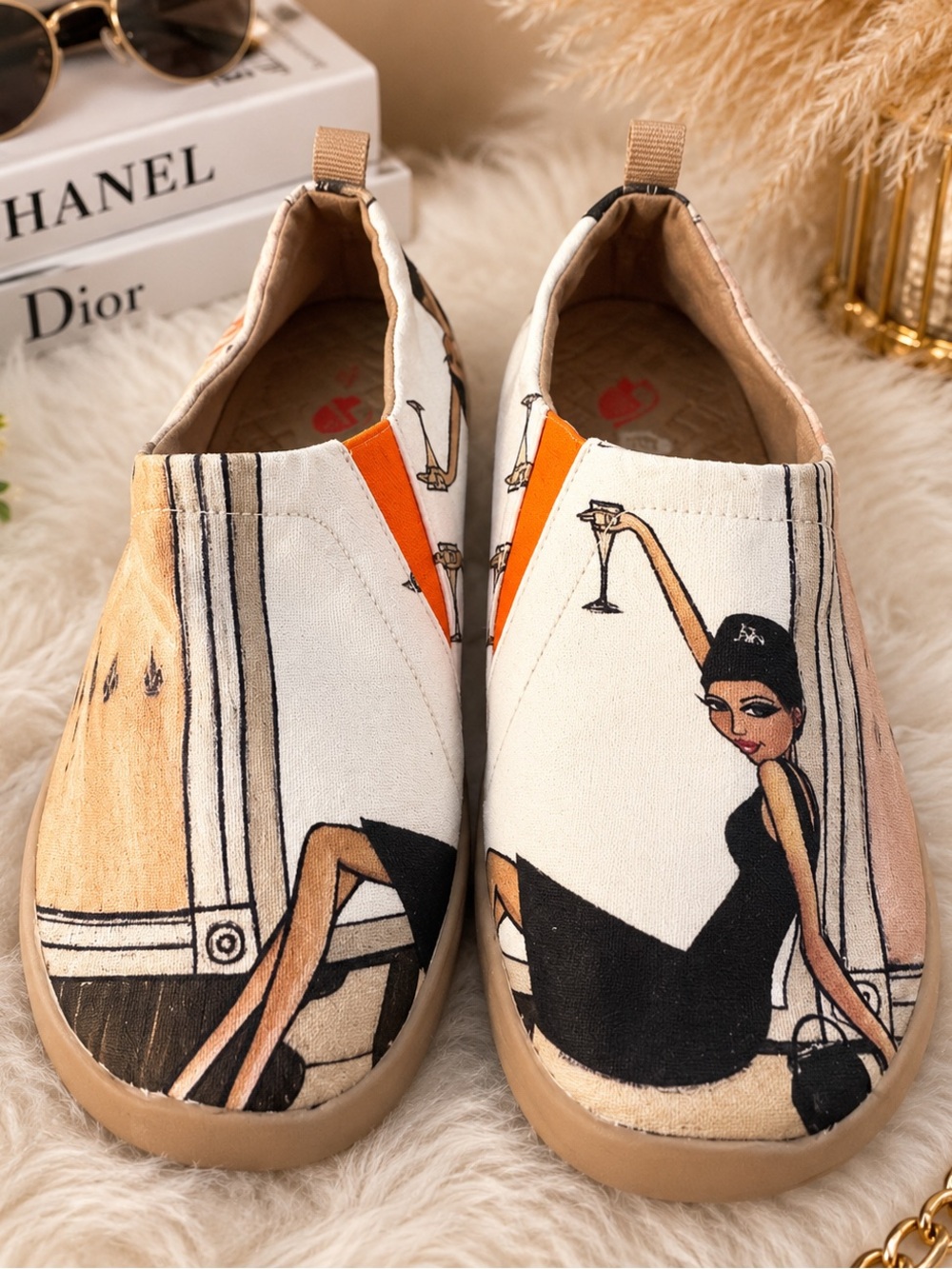UIN Women's Canvas Slip-On Mules in Cream, Black & Orange Graphic Size 10.5